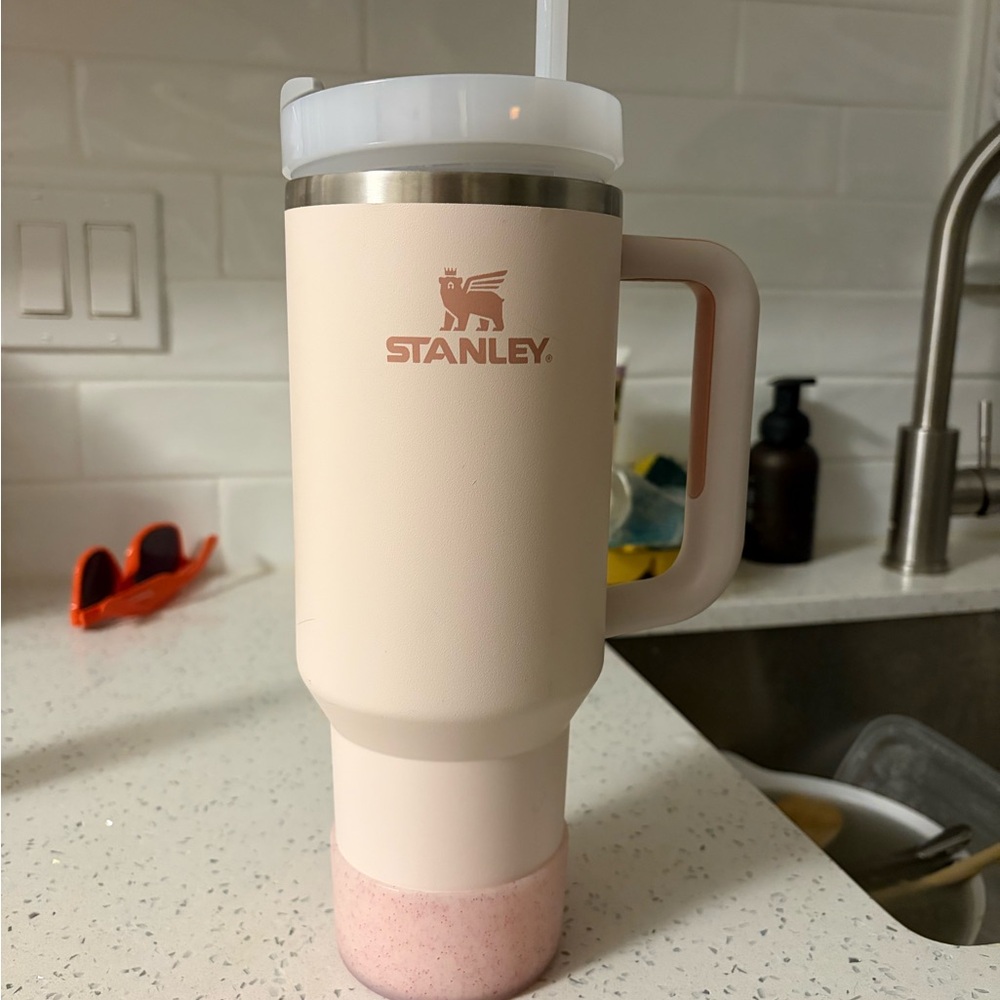 Stanley Cream Tumbler with Silicone base